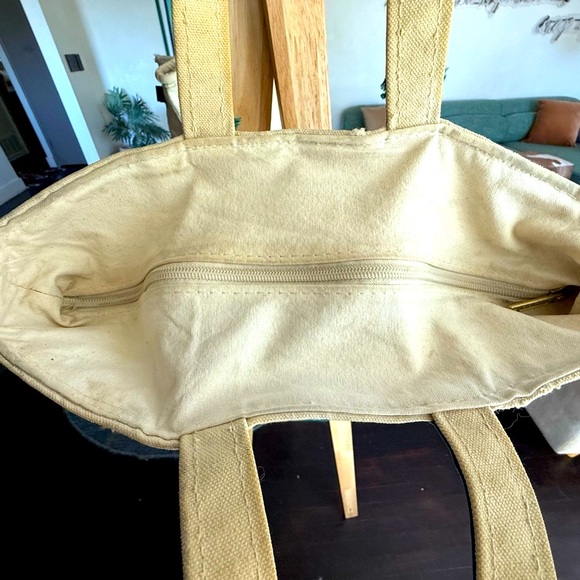 THE BOAT-YARD | a boat & tote story in VINTAGE FOREST GREEN - Picture 10 of 16